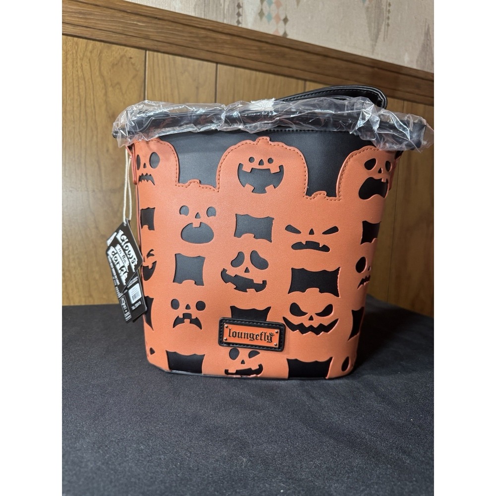 loungefly jack-o'-lantern glow crossbody bag NWT